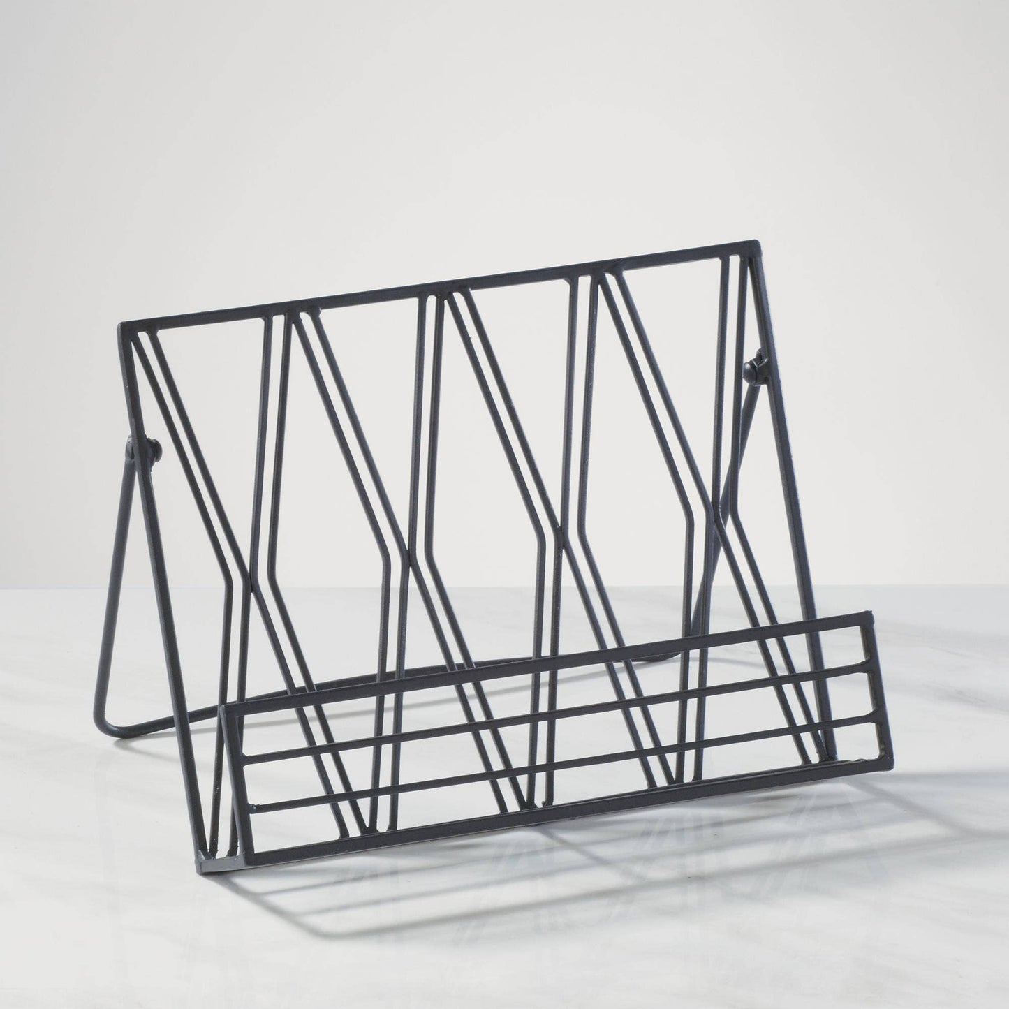 Diamond Pattern Black Metal Cookbook Stand